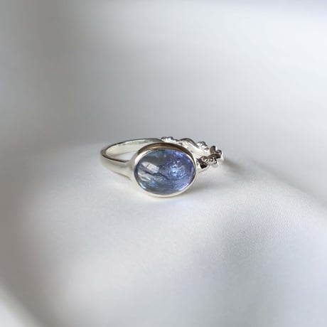 Bicolor Zoisite Ring