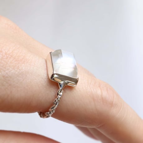 Yako Shell × Rutilated Quartz  Ring