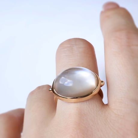 Shell × Rutilated Quartz Ring