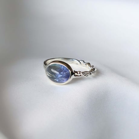 Bicolor Zoisite Ring