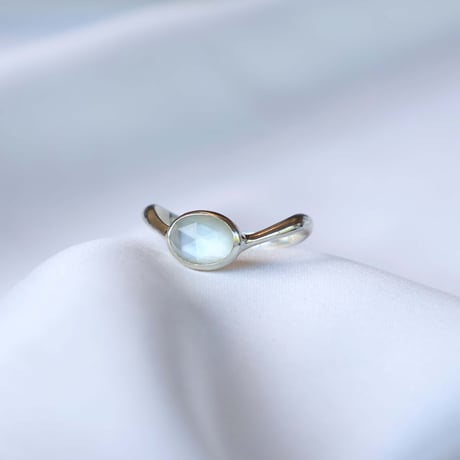 Shell × Prasiolite Ring