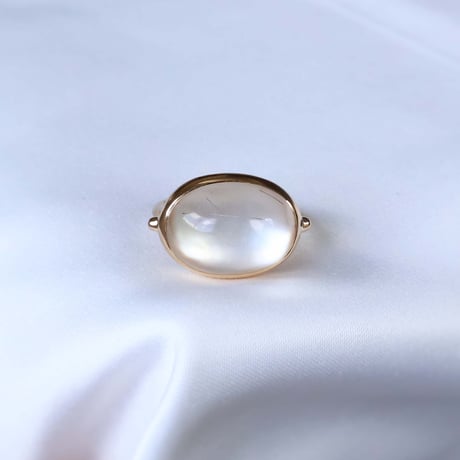 Shell × Rutilated Quartz Ring