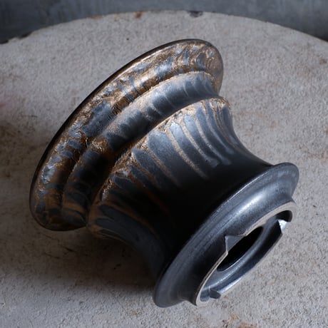 Φ17.5×h12.2㎝  燻bronze pot  H769
