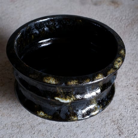 Φ11.7(in9.8)×h7.5㎝   鉄釉彩pot  H643
