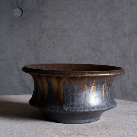 Φ18.8×h9.5㎝  燻bronze pot  H772