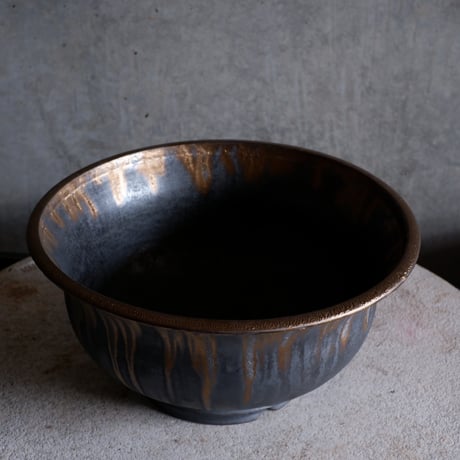Φ30.5(in28)×h15㎝  燻bronze pot  H760