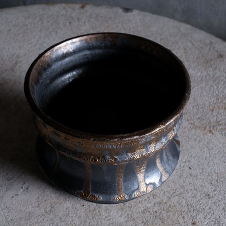 Φ13.3×h10.6㎝  燻bronze pot  H773