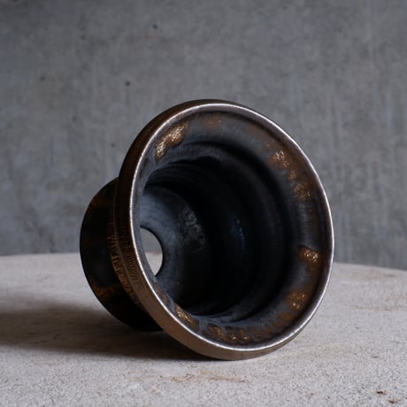 Φ11.8×h9.5㎝  燻bronze pot  H779