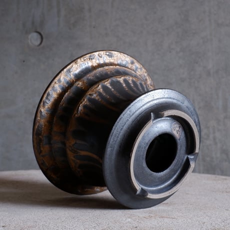 Φ17.5×h12.2㎝  燻bronze pot  H769