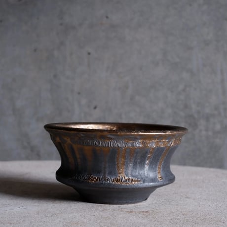 Φ11.3(in9.6)×h5.7㎝  燻bronze pot  H787