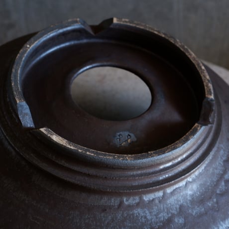 Φ37.7×h14㎝ 燻(brown) pot  H959