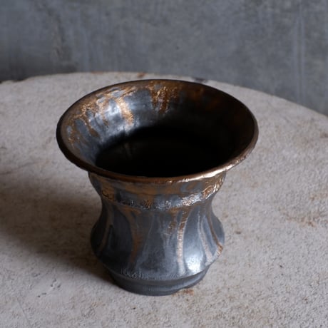 Φ12.2×h11㎝  燻bronze pot  H778