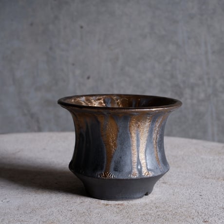 Φ9.7×h7.5㎝  燻bronze pot  H785