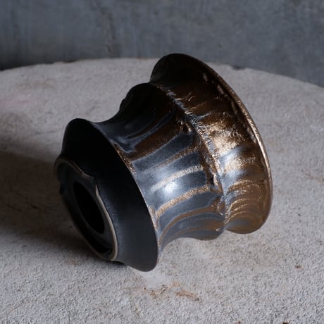 Φ13(in10.8)×h10.3㎝  燻bronze pot  H776