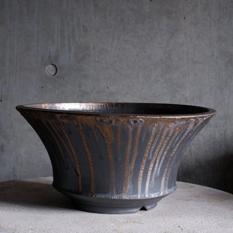 Φ33.5(in31)×h16.5㎝  燻bronze pot  H755
