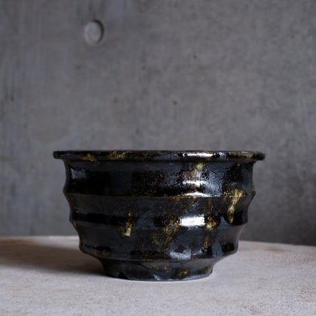 Φ13(in11)×h7.7㎝   鉄釉彩pot  H639