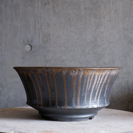 Φ32.8(in30.5)×h14.2㎝  燻bronze pot  H756