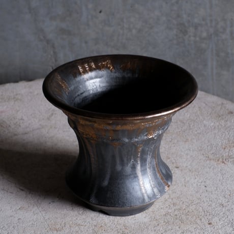 Φ14×h12.6㎝  燻bronze pot  H774
