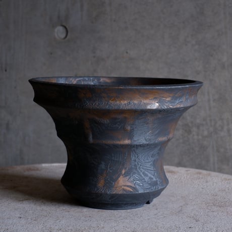Φ21.3(in19)×h15㎝  bronze鉄彩 pot  H721
