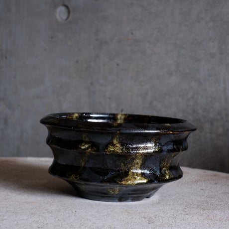 Φ14(in12)×h7.3㎝   鉄釉彩pot  H638