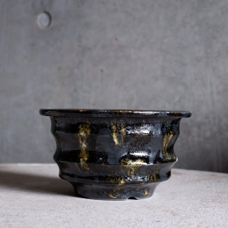 Φ13(in10.7)×h7.4㎝   鉄釉彩pot  H640