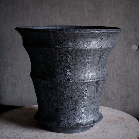 Φ34.5×h33.6㎝  black鉄彩pot  H398