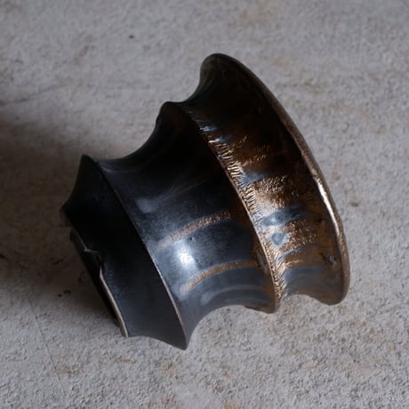 Φ11.5(in9.8)×h9㎝  燻bronze pot  H782