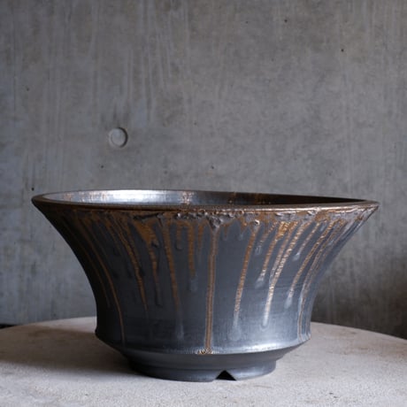 Φ33.5(in31)×h16.5㎝  燻bronze pot  H755