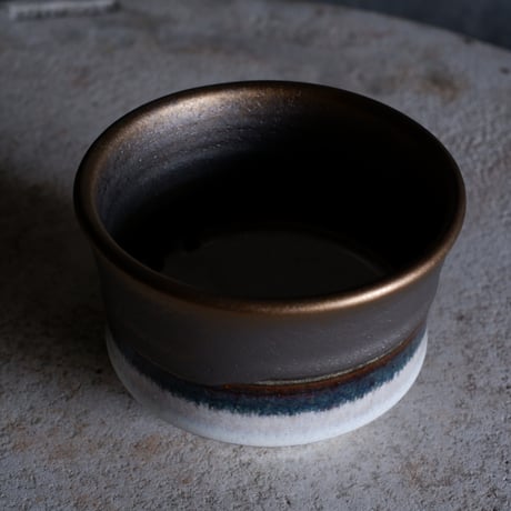 Φ11.5×h8.3㎝ titan bronze pot  H654