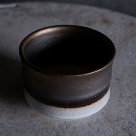 Φ10.3×h7.7㎝ titan bronze pot  H657