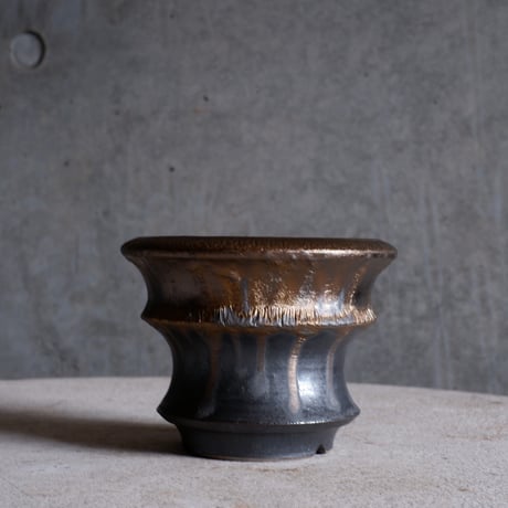Φ11.5(in9.6)×h8.8㎝  燻bronze pot  H781