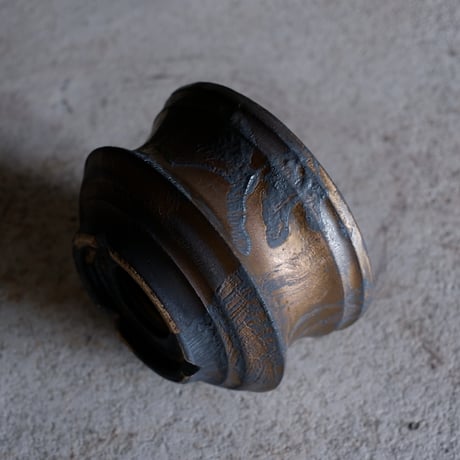 Φ9.5×h6㎝  bronze鉄彩 pot  H736