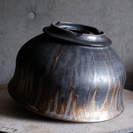 Φ30×h17.8㎝  燻bronze pot  H757