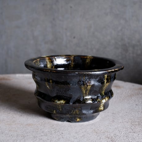 Φ13(in10.7)×h7.4㎝   鉄釉彩pot  H640