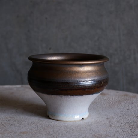 Φ10.8(in8.5)×h8.2㎝ titan bronze pot  H653