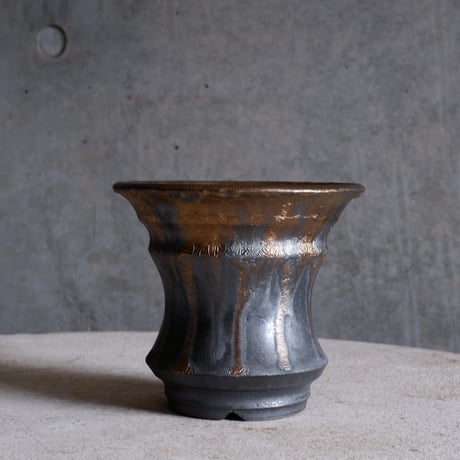 Φ12.2×h11㎝  燻bronze pot  H778