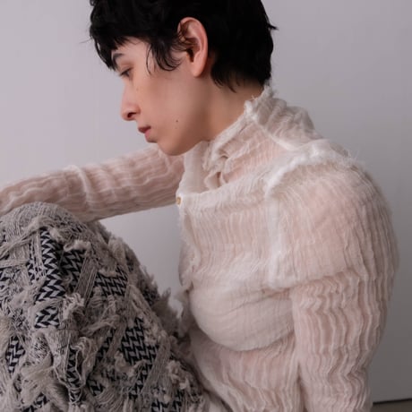 wool limen gawze high neck top