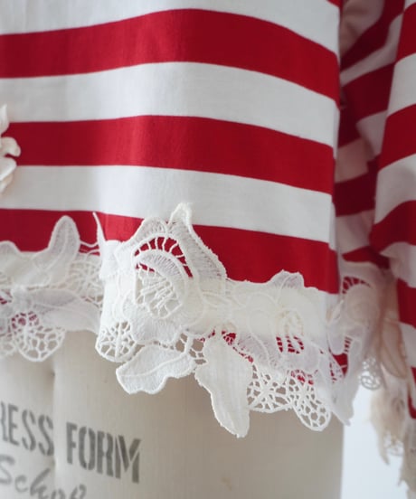 Flower lace Wide border T shirts