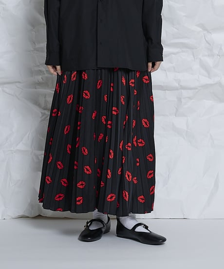Lip printed skirt