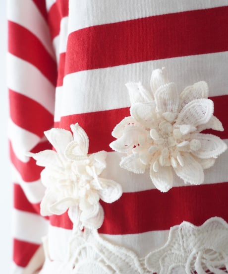 Flower lace Wide border T shirts