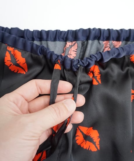Lip printed pants