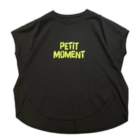 NUS フレンチスリーブロゴTシャツ -ブラック