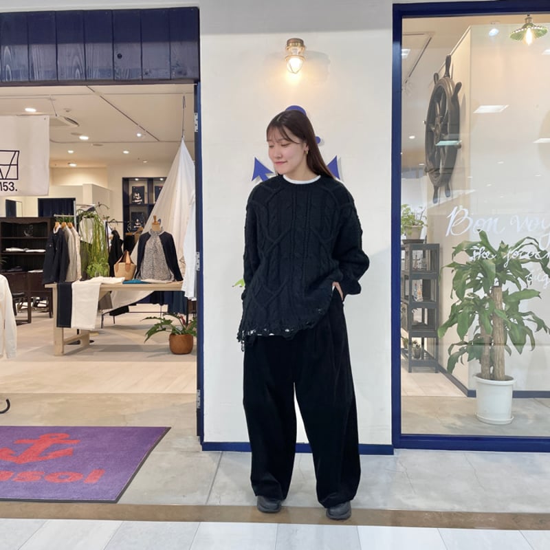 ネイビー モヘア混紡 ケープスタイル M53. クラッシュケーブルニット ブラック | grasol Nagasaki Stores