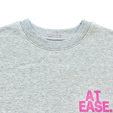 NUS バックテープアクセントロゴスウェット グレー×ピンク