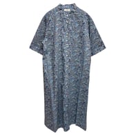 Parkes リバティプリント"Shoreline"スタンドカラーシャツワンピース- ブルー