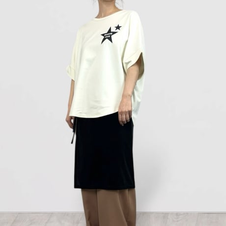 QTUME スタープリントTシャツ-ベージュ