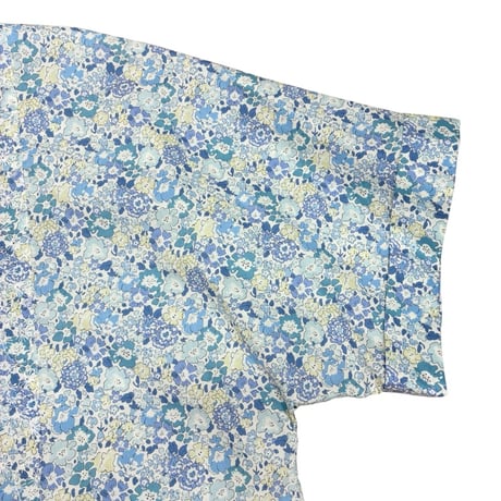 J.Sloane リバティプリント"Classic Garden"刺繍半袖ブラウス - ライトブルー