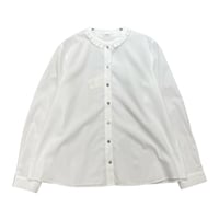 Parkes  リバティくるみボタンフリルカラー長袖シャツ-ホワイト