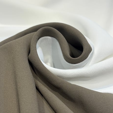 NUS | ペプラムジョーゼットバイカラートップス  |【gray】
