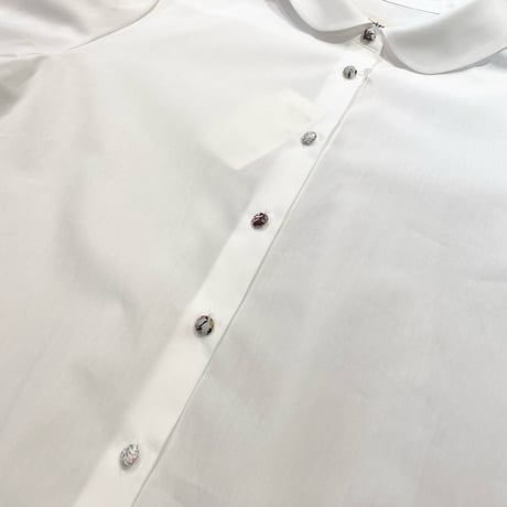 Parkes  リバティくるみボタン丸襟長袖シャツ-ホワイト